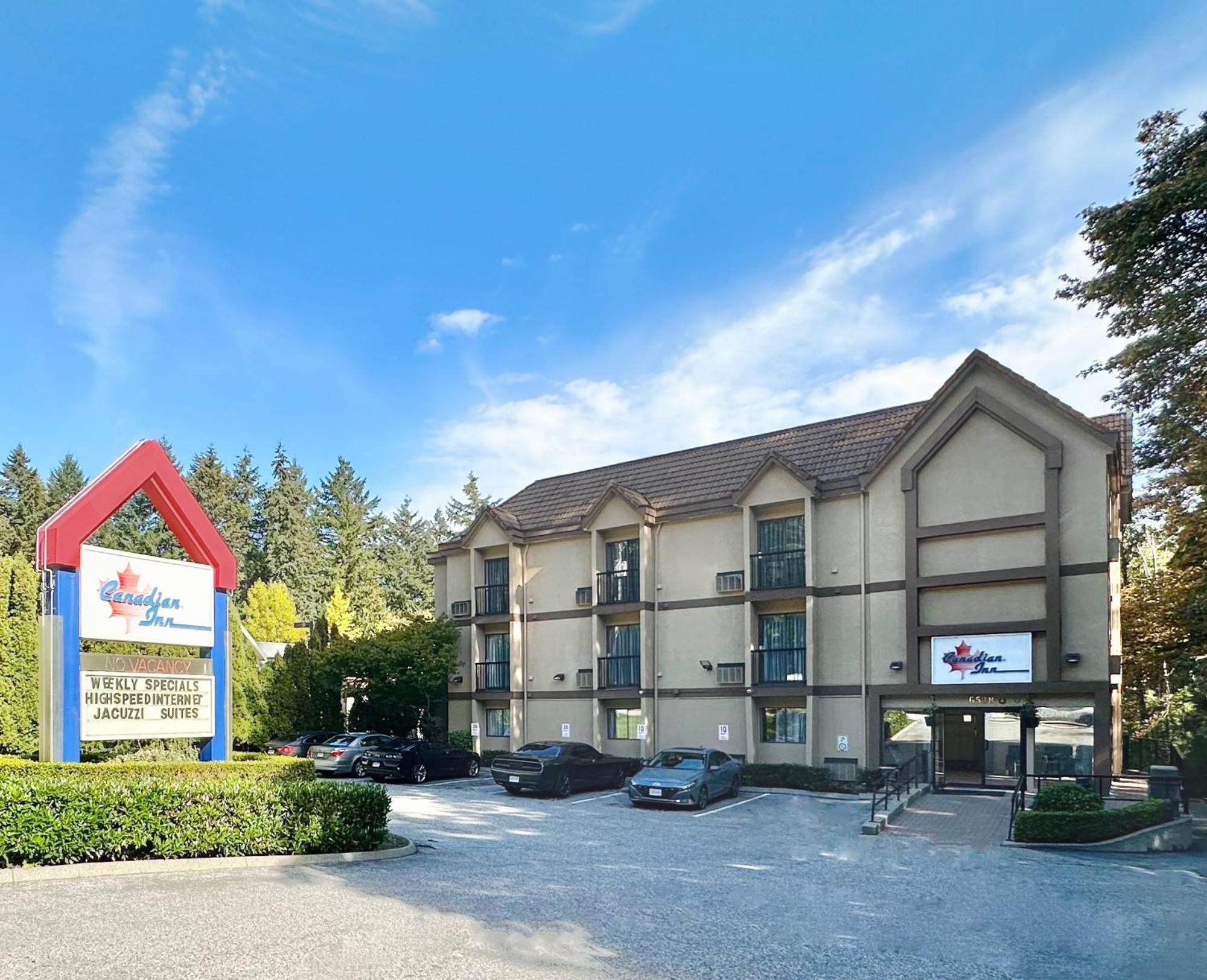 Canadian Inn Surrey Exterior photo